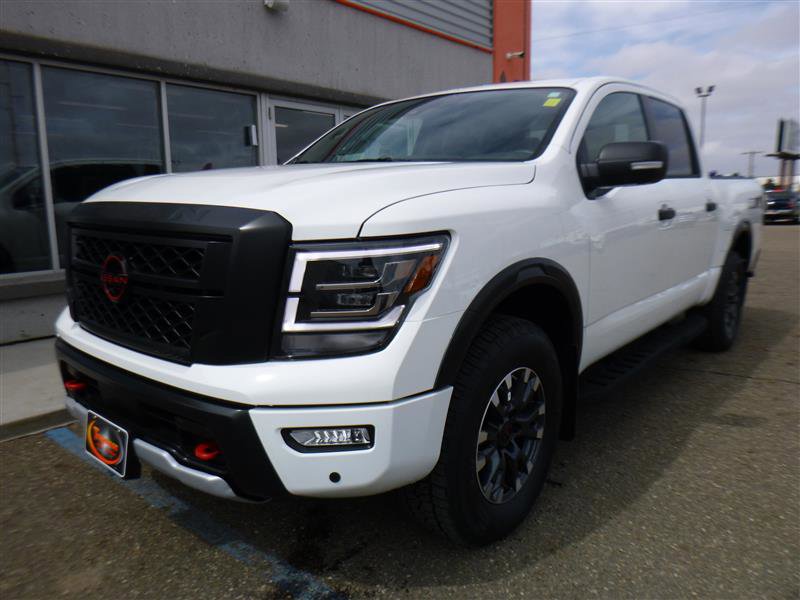 Used 2024 Nissan Titan PRO-4X w/ Pro-4x Convenience Package image 1