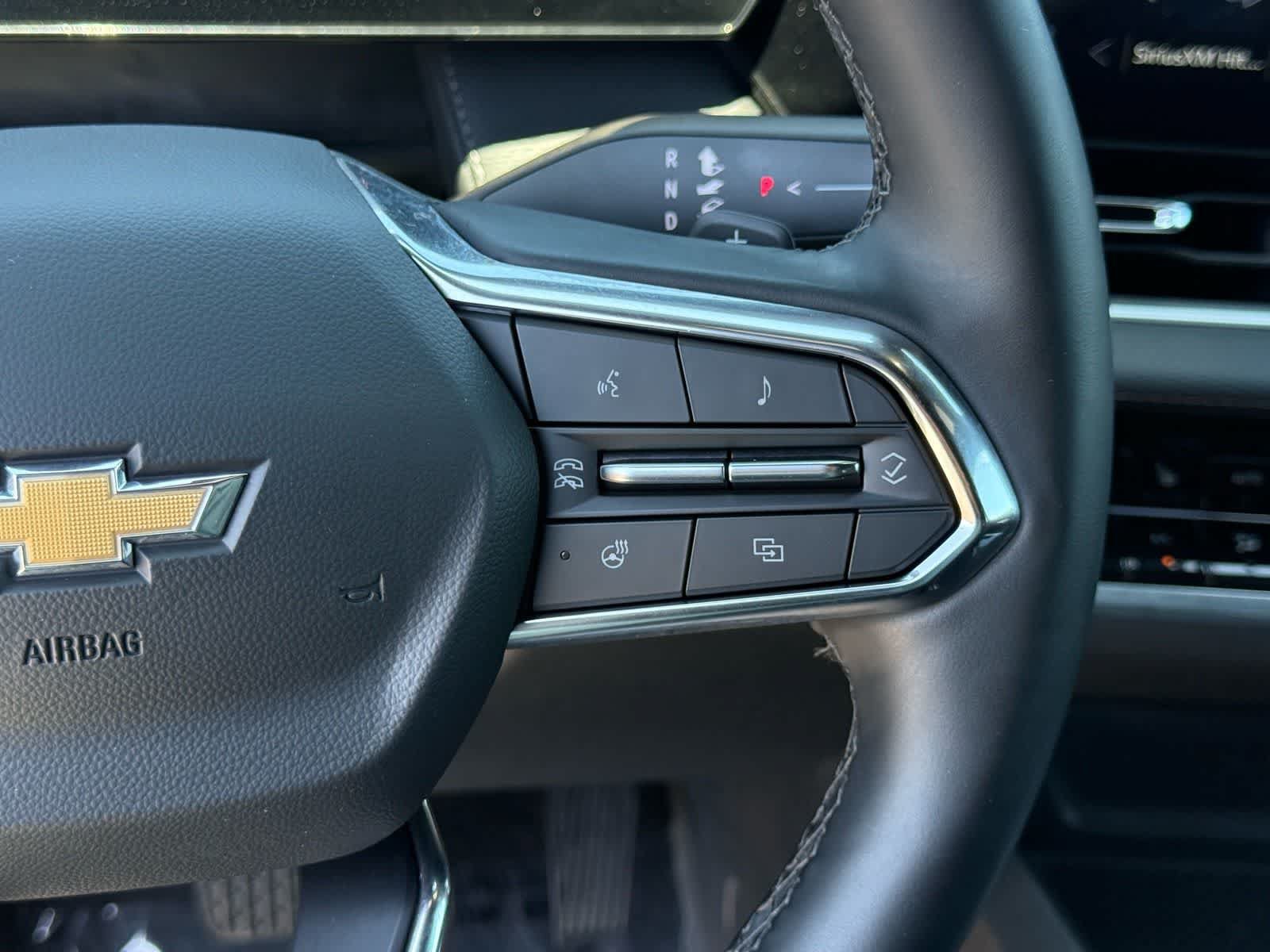 Used 2025 Chevrolet Equinox LT w/ Convenience Package II FWD image 16