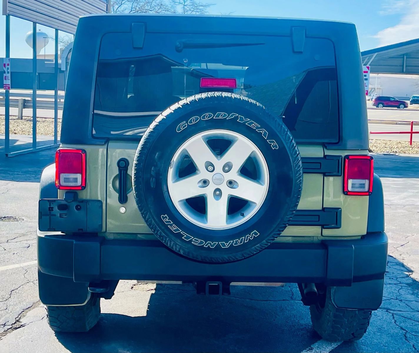 Used 2013 Jeep Wrangler Unlimited Sport image 8