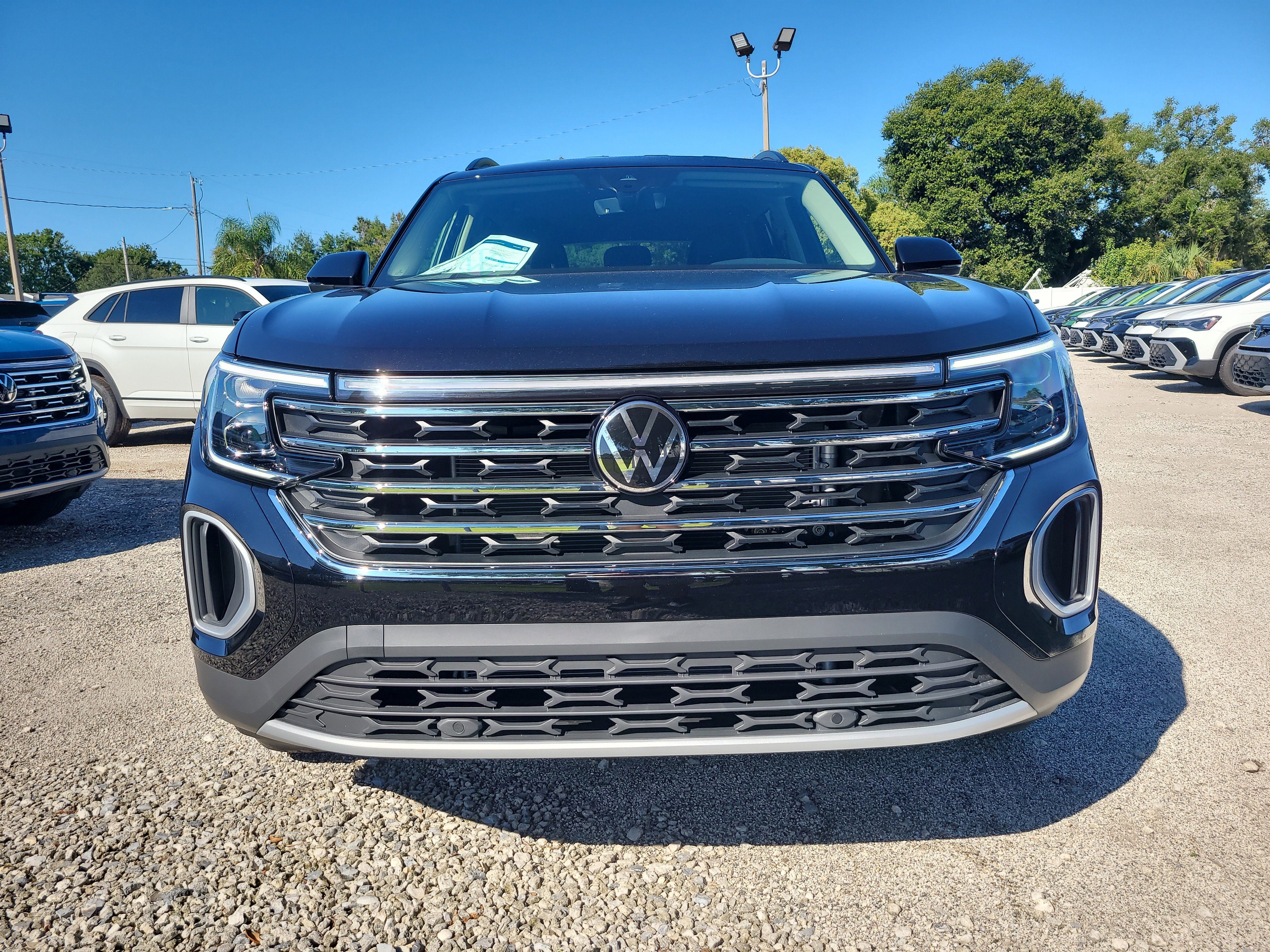 New 2026 Volkswagen Atlas SE image 3