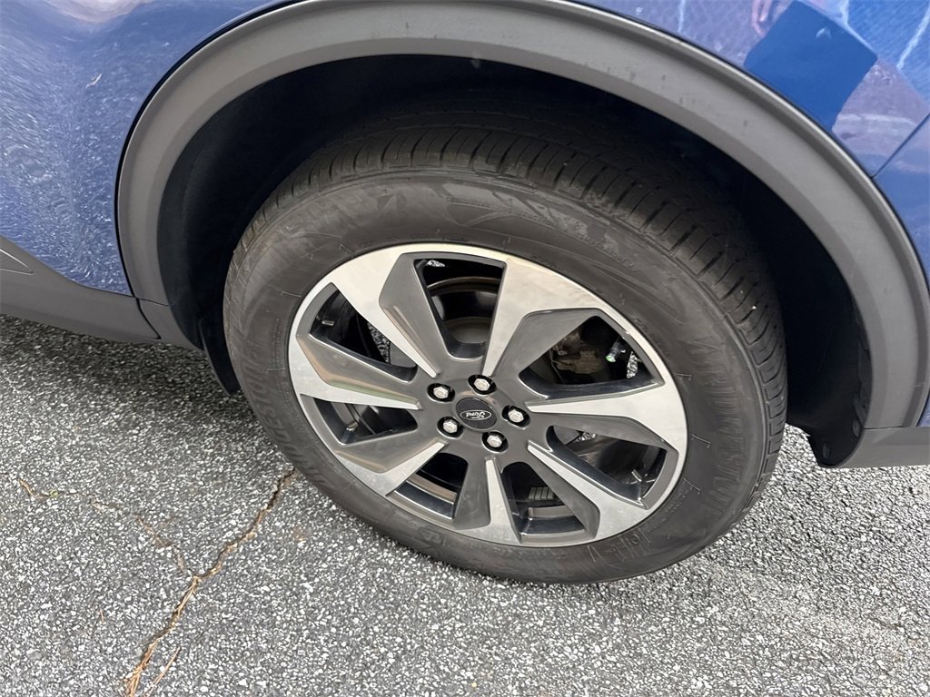 Used 2023 Ford Escape Platinum w/ Class II Trailer Tow Package image 20