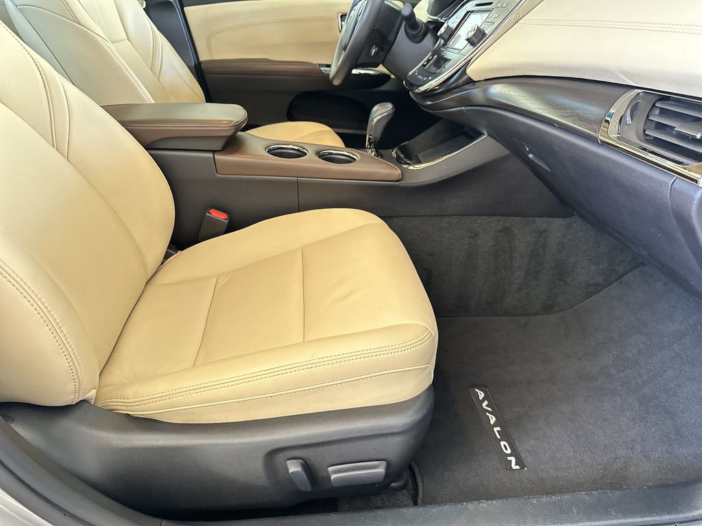 Used 2018 Toyota Avalon XLE Premium image 37