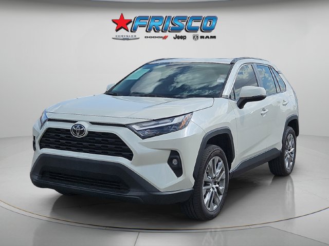 Used 2022 Toyota RAV4 XLE Premium FWD image 2