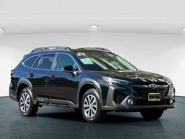 Used 2023 Subaru Outback Premium AWD/4WD image 8