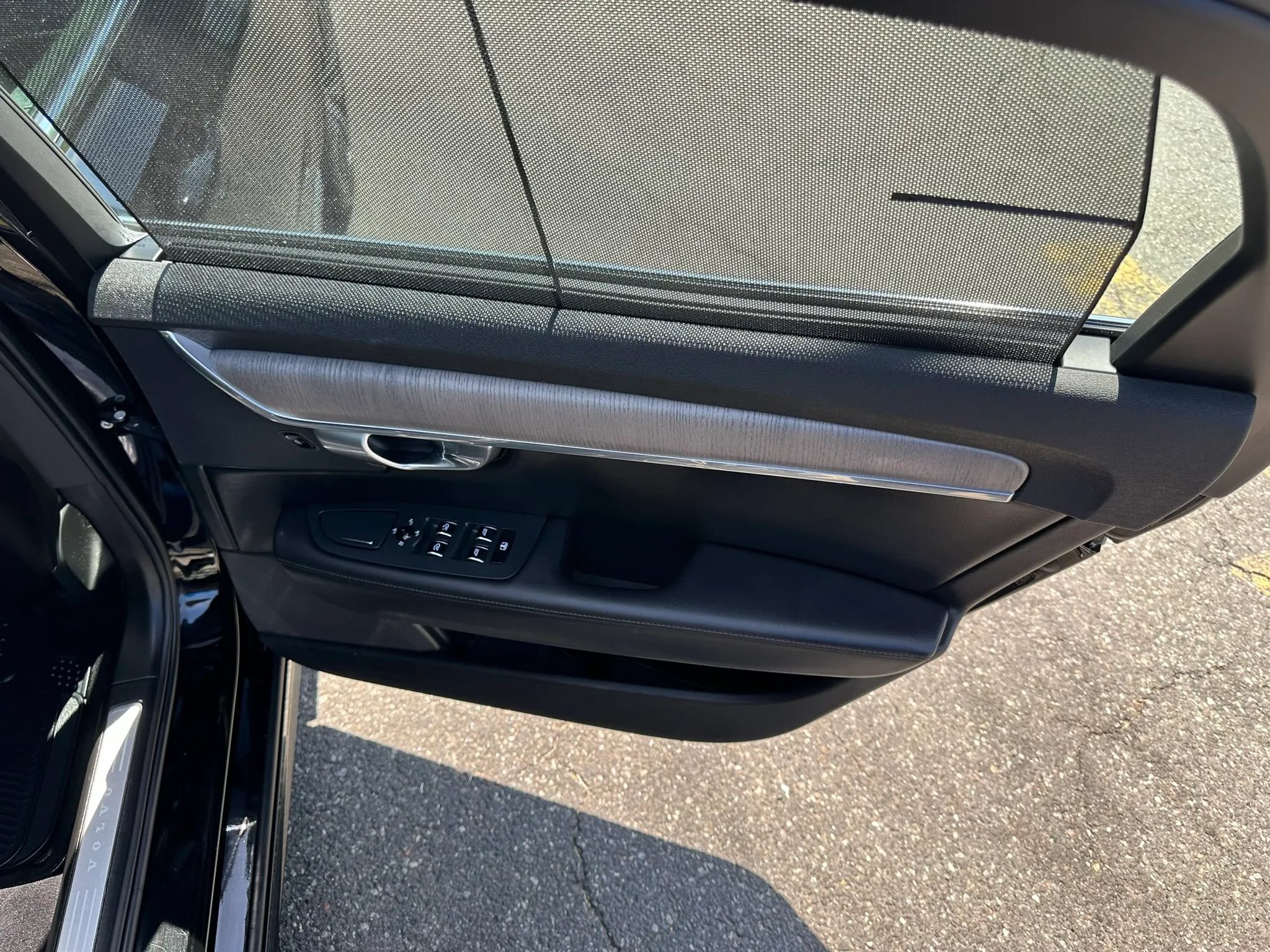 Used 2023 Volvo S90 B6 Plus AWD/4WD image 39