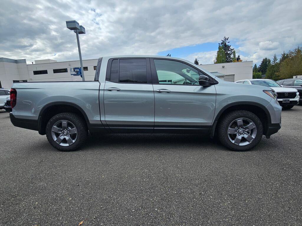 Certified 2025 Honda Ridgeline TrailSport image 8