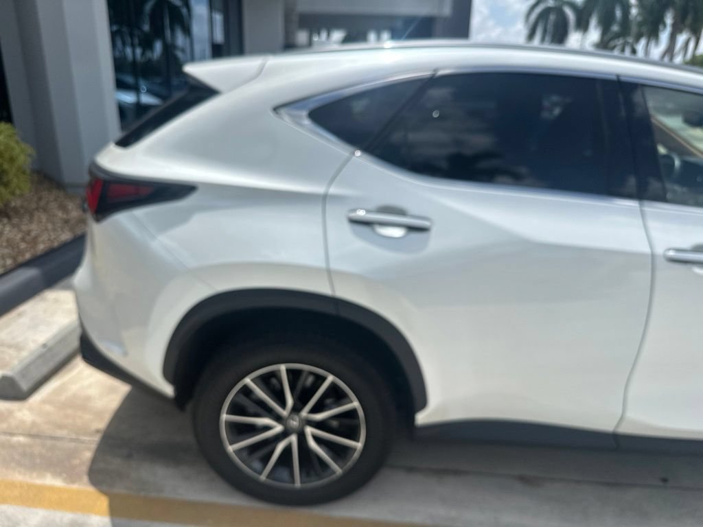 Used 2025 Lexus NX 350h AWD w/ Accessory Package (Z2) image 8
