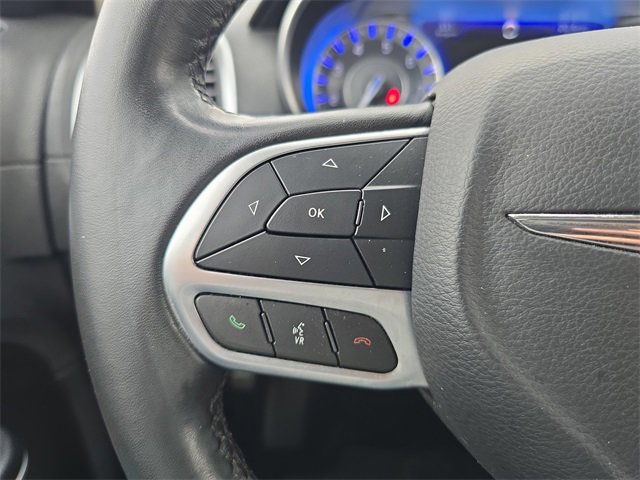 Certified 2019 Chrysler 300 Touring w/ Chrome Appearance Package image 21