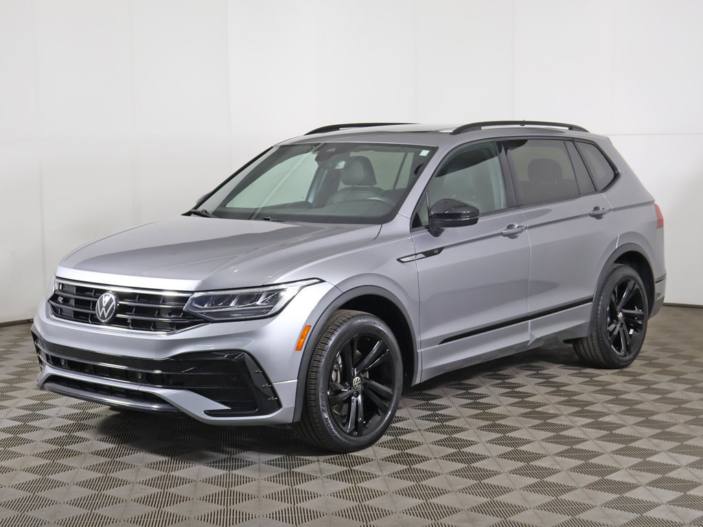 Used 2024 Volkswagen Tiguan SE R-Line AWD/4WD image 9