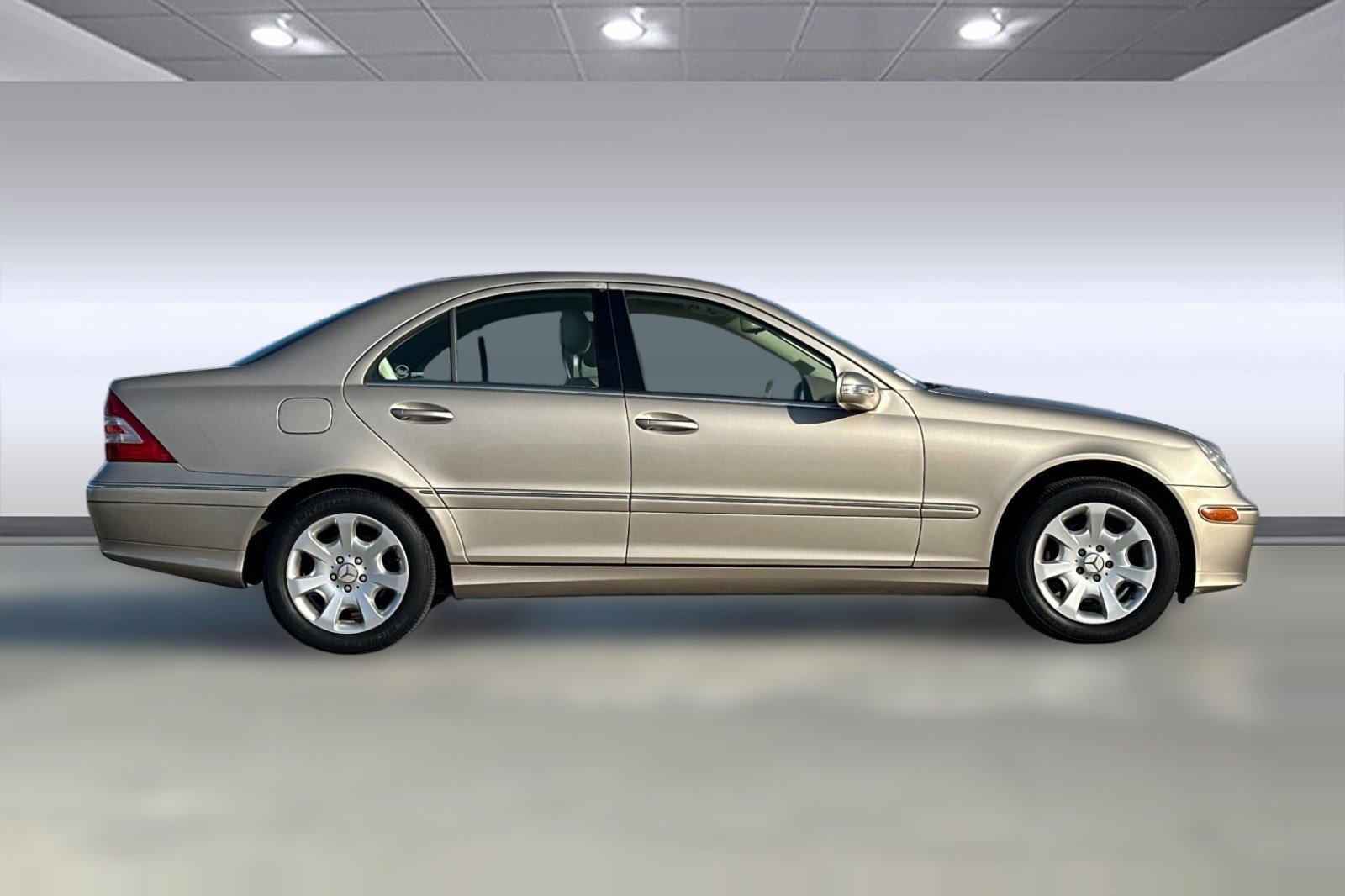 Used 2005 Mercedes-Benz C 320 Sedan image 7