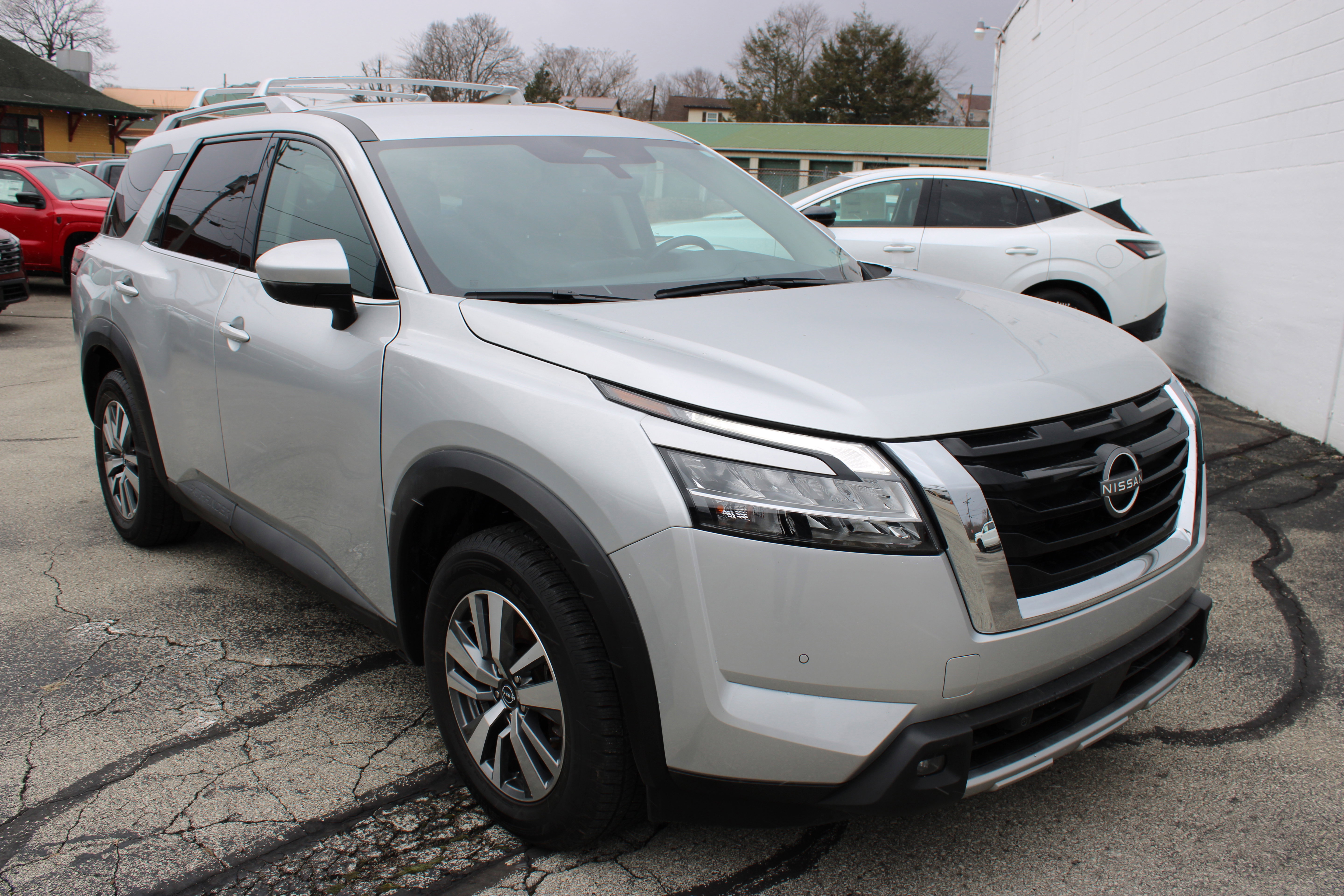 Certified 2023 Nissan Pathfinder SL image 10