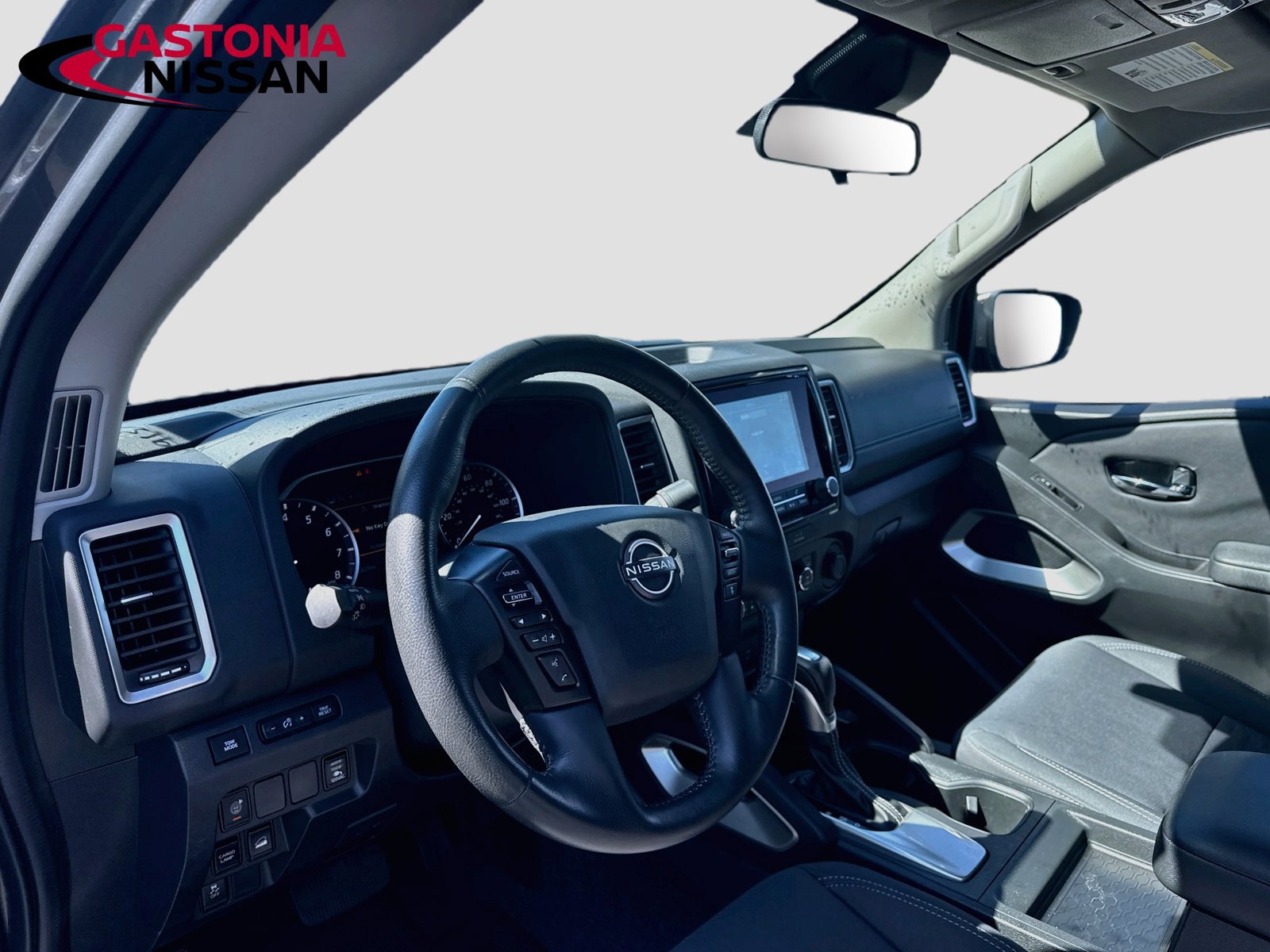 Used 2022 Nissan Frontier SV AWD/4WD image 11