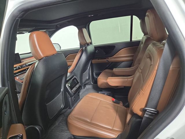 Used 2023 Lincoln Aviator Reserve w/ Elements Package Plus image 16