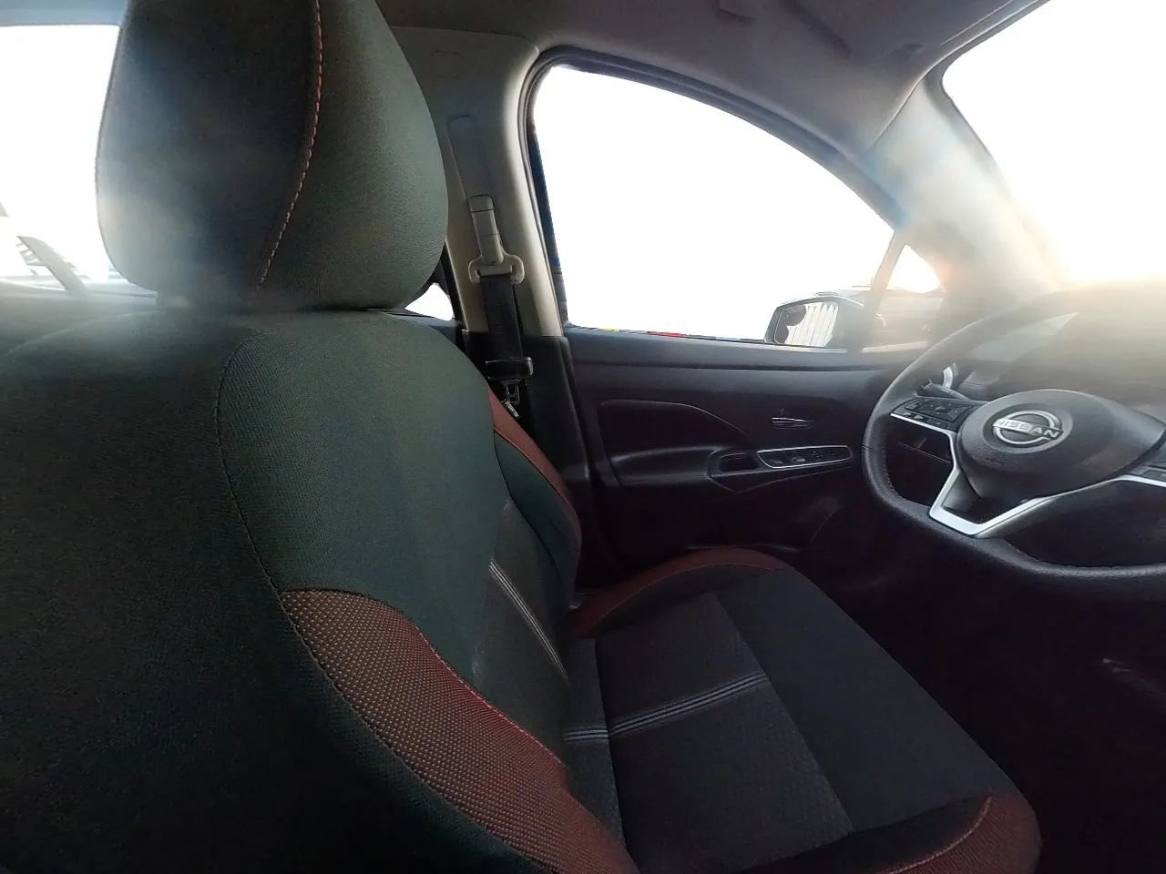 Used 2024 Nissan Versa SR image 27