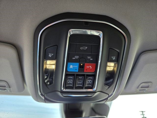 Used 2024 Jeep Grand Cherokee Limited 4xe image 10