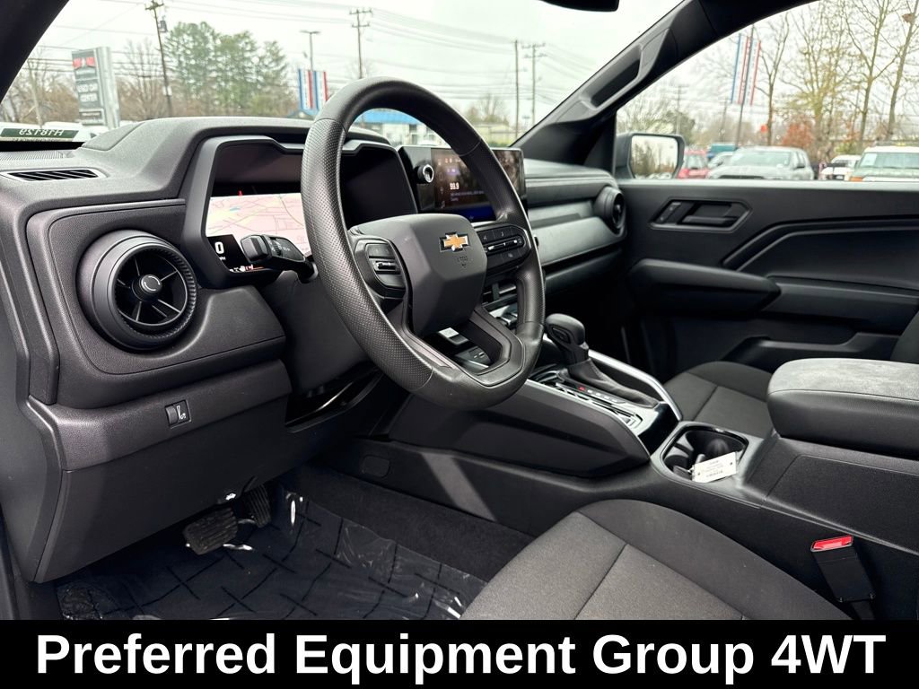 Used 2025 Chevrolet Colorado W/T image 9