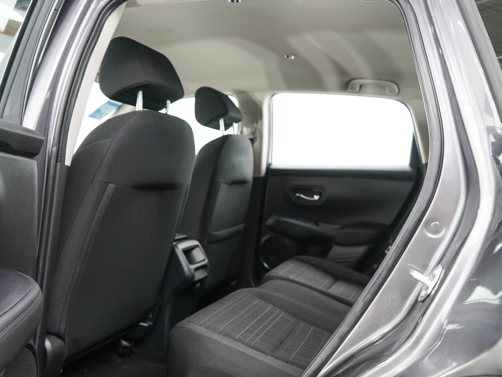 Used 2024 Honda HR-V LX image 17