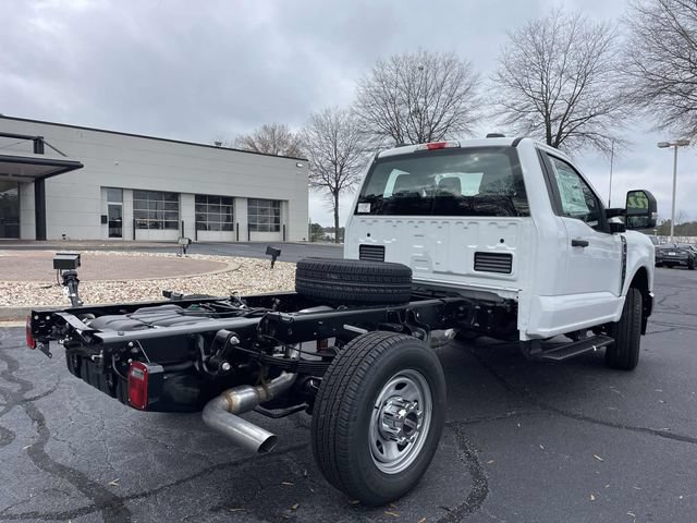 New 2026 Ford F350 XL w/ XL Chrome Package RWD image 3