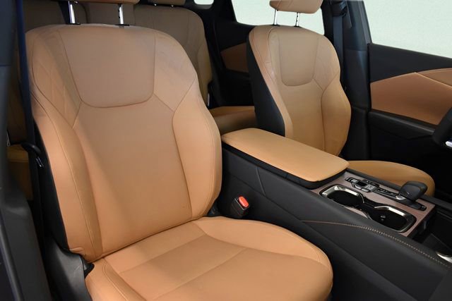 Used 2025 Lexus RX 350 Premium w/ Convenience Package image 6