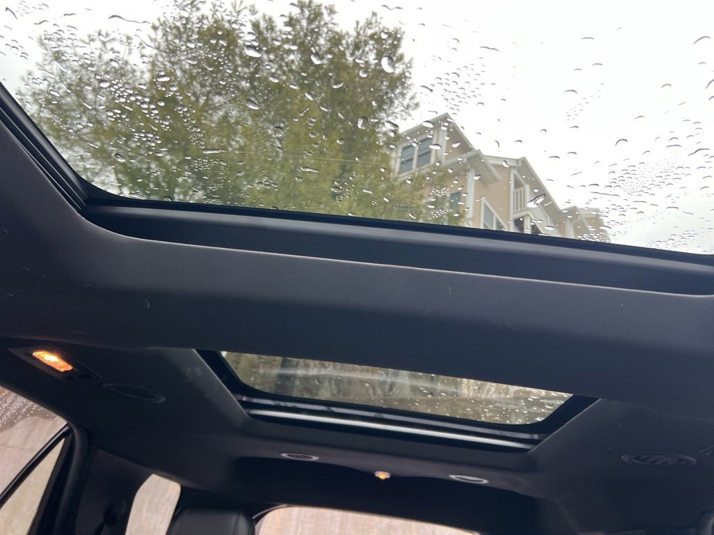 Used 2018 Ford Explorer XLT w/ Equipment Group 202A image 23