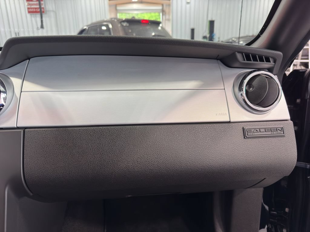 Used 2006 Ford Mustang GT RWD image 28