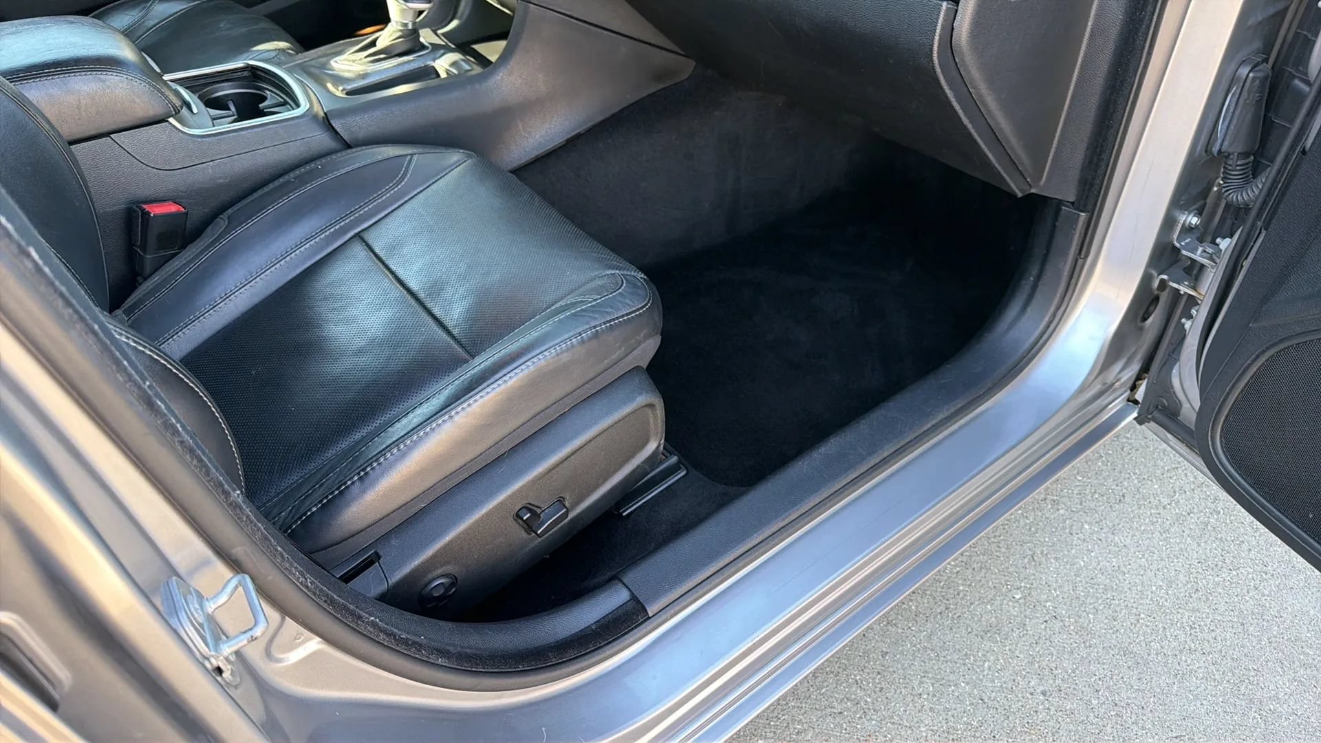 Used 2015 Dodge Charger SXT w/ Plus Group RWD image 70