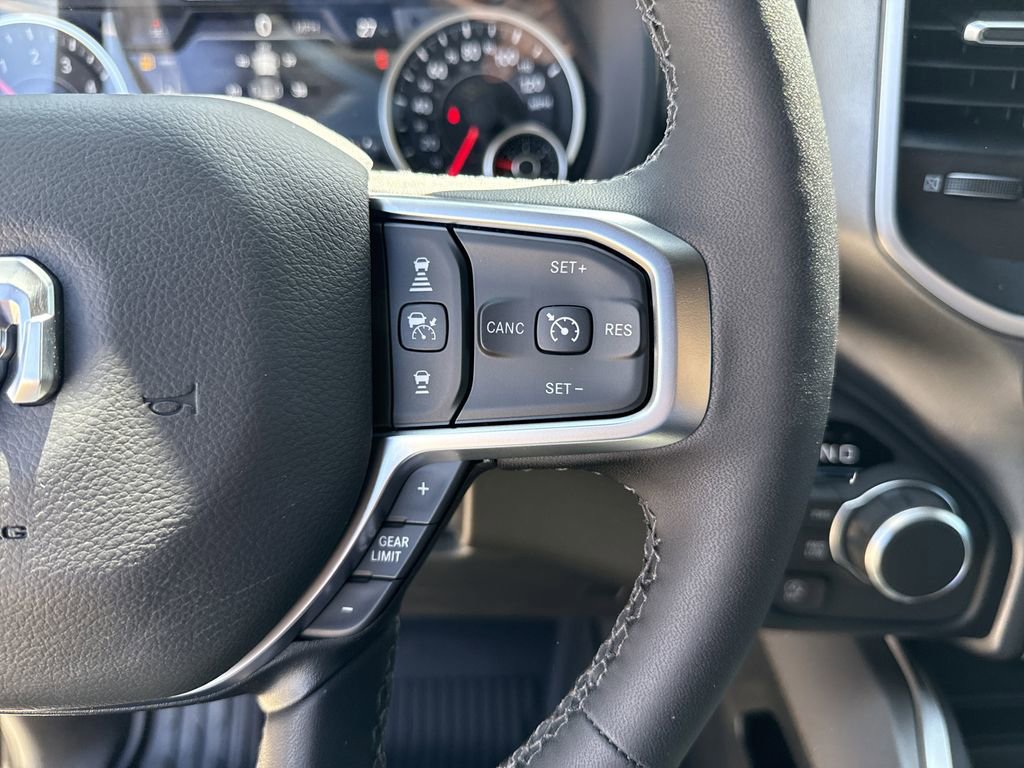 New 2026 RAM 1500 4x4 Crew Cab image 15