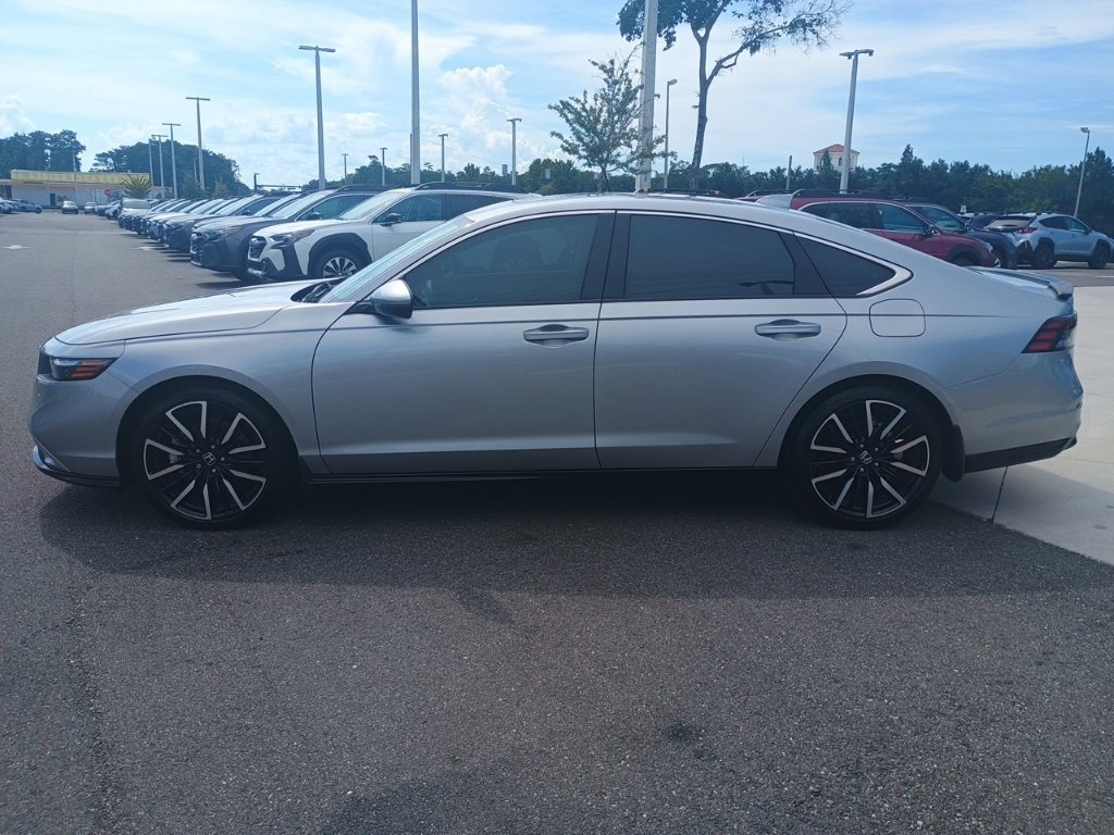 Used 2023 Honda Accord Touring image 8