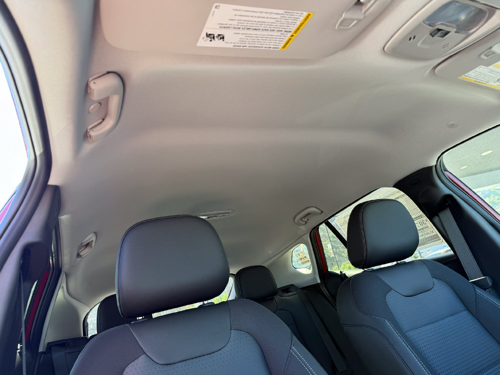 New 2026 Chevrolet Trax LT w/ Midnight Edition FWD image 9