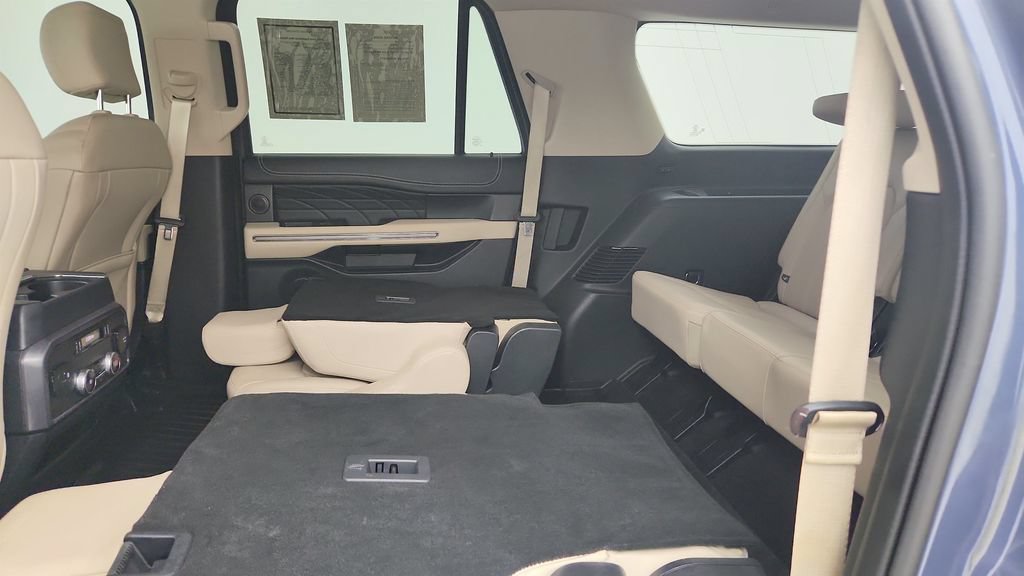 Used 2022 Ford Expedition Max Platinum RWD image 20