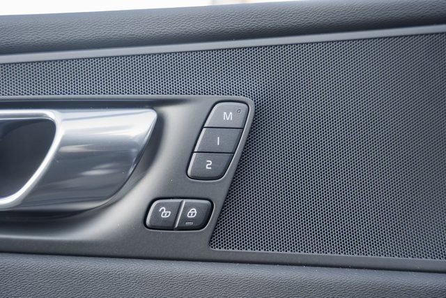 New 2026 Volvo XC60 B5 Plus w/ Protection Package Premier image 39