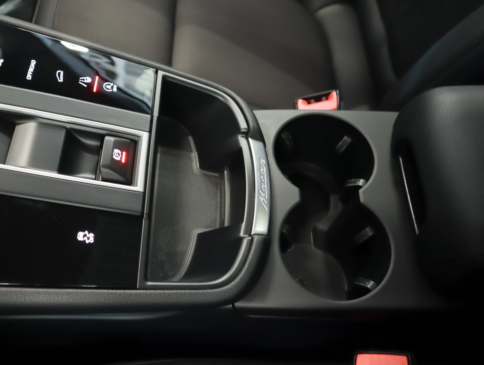 Certified 2026 Porsche Macan image 16