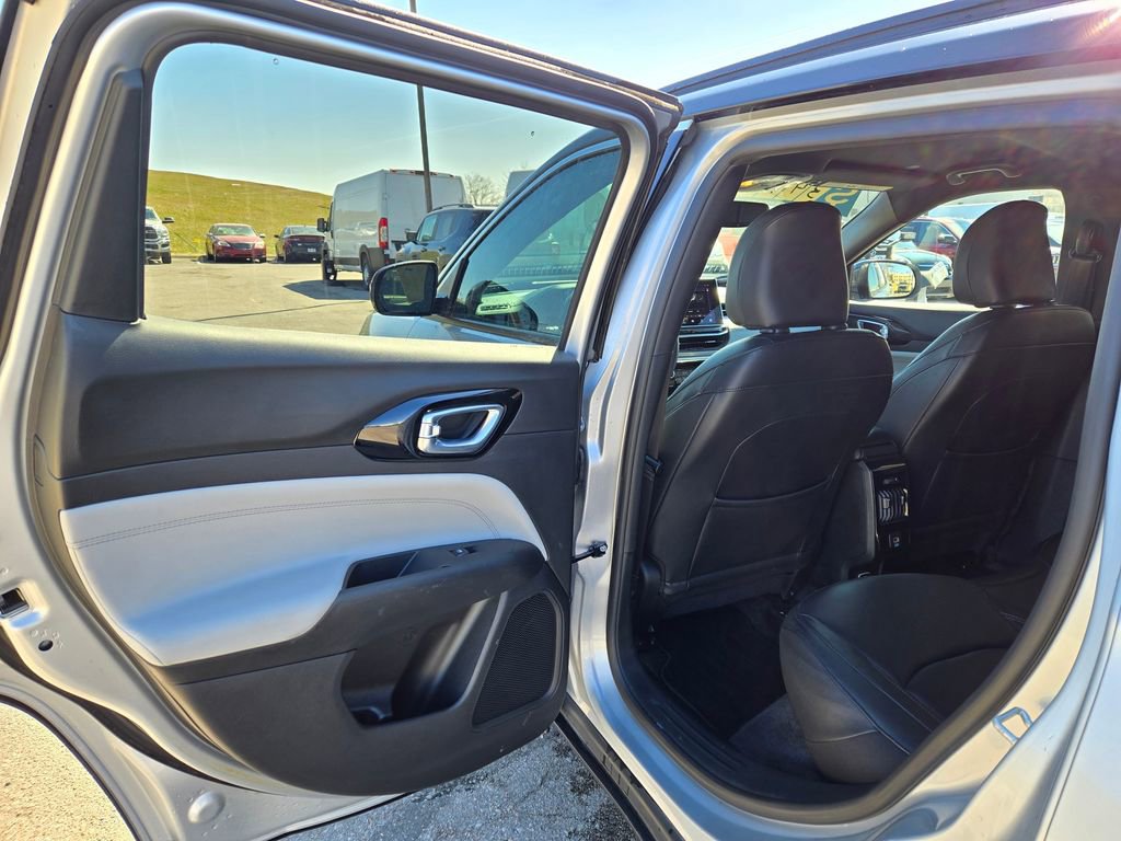 Used 2024 Jeep Compass Limited image 26