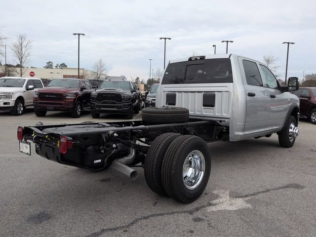New 2026 RAM 3500 Tradesman AWD/4WD image 4