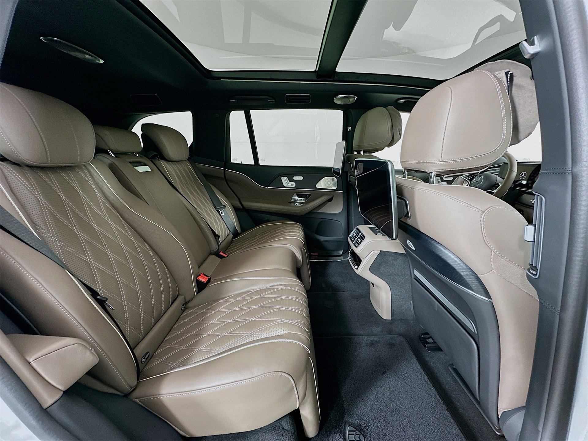 New 2026 Mercedes-Benz Maybach GLS 600 4MATIC image 31