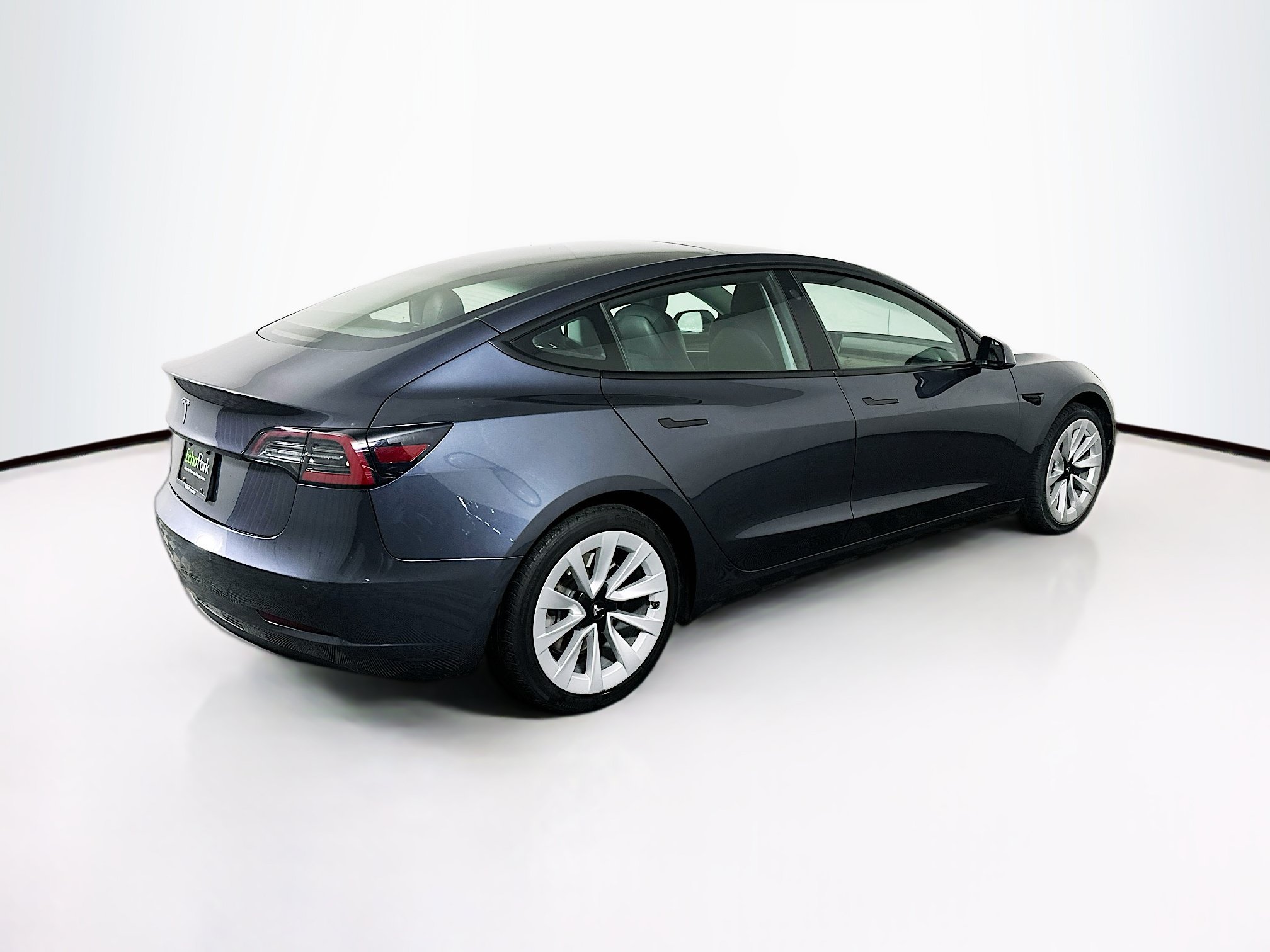 Used 2021 Tesla Model 3 Standard Range Plus RWD image 9