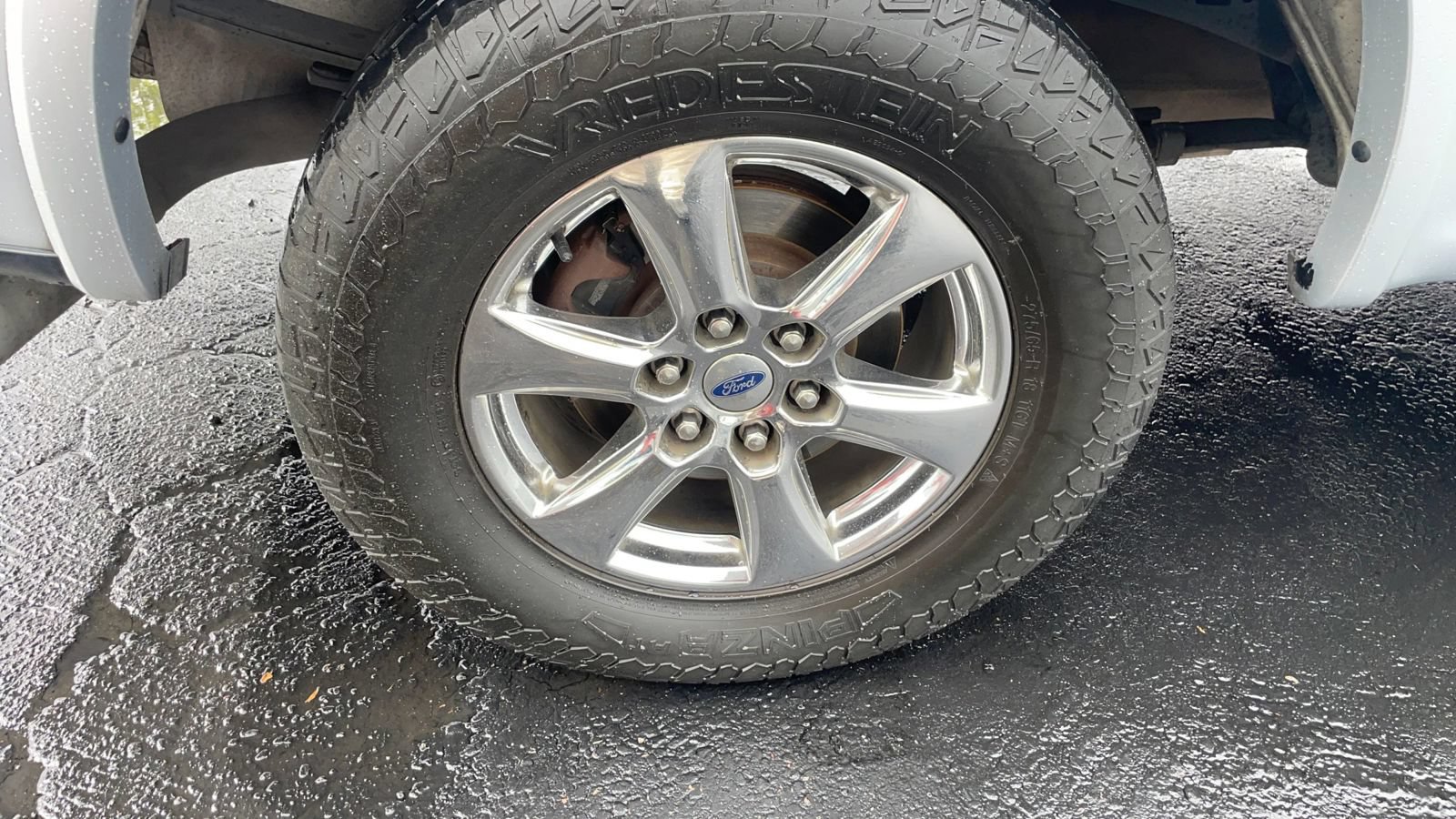 Used 2019 Ford F150 Lariat w/ Equipment Group 502A Luxury AWD/4WD image 47