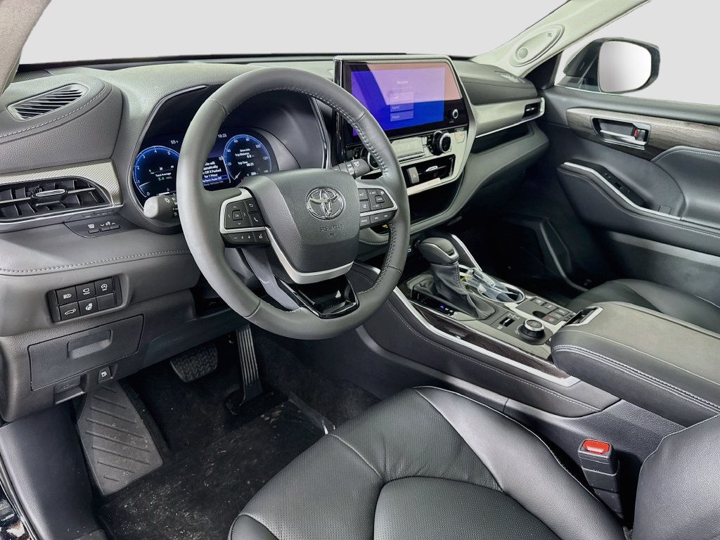 New 2026 Toyota Highlander Platinum AWD/4WD image 19