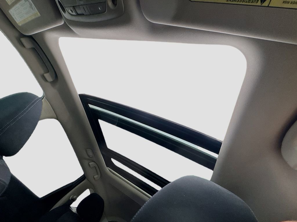 Used 2019 Nissan Rogue SV w/ Sun & Sound Touring Package AWD/4WD image 27