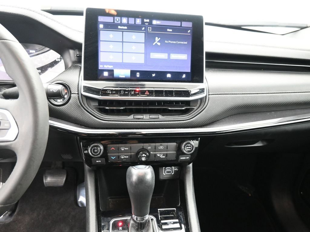 Used 2022 Jeep Compass Altitude image 19