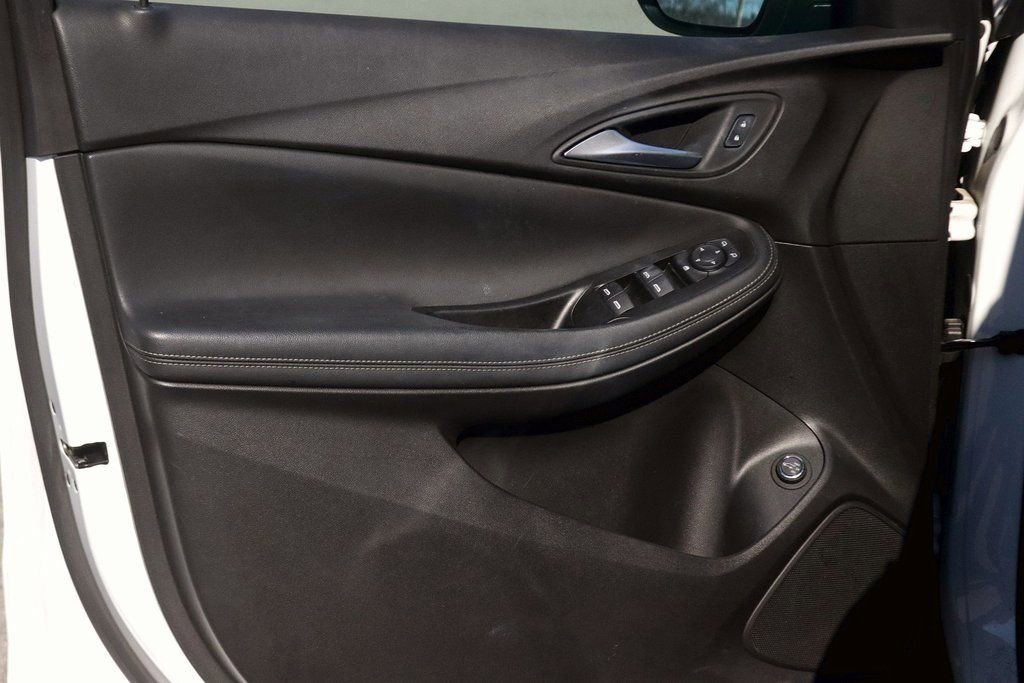 Used 2022 Buick Encore GX Select FWD image 10