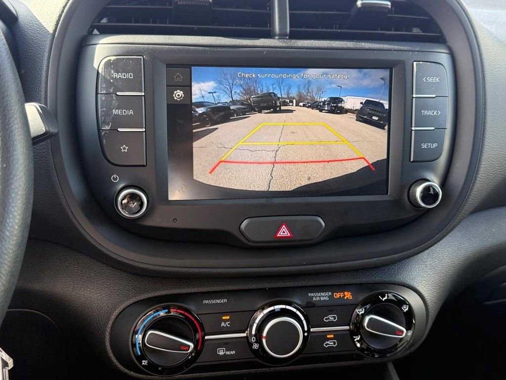 Used 2025 Kia Soul LX FWD image 19