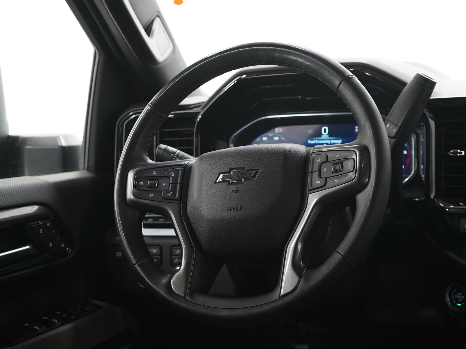 Used 2025 Chevrolet Silverado 2500 ZR2 w/ Technology Package AWD/4WD image 16