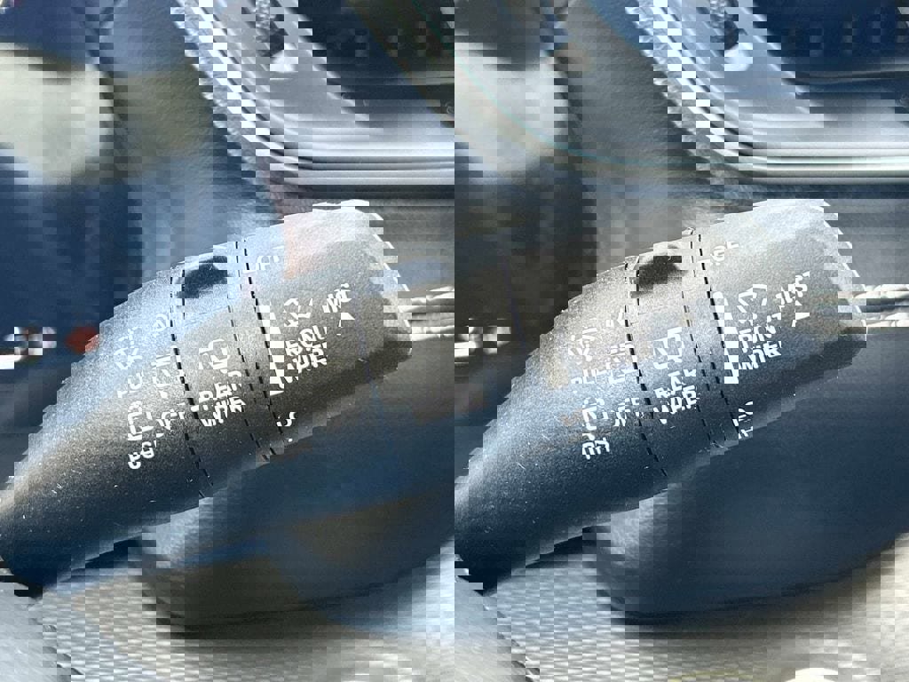 Certified 2023 Jeep Grand Cherokee L Laredo AWD/4WD image 30