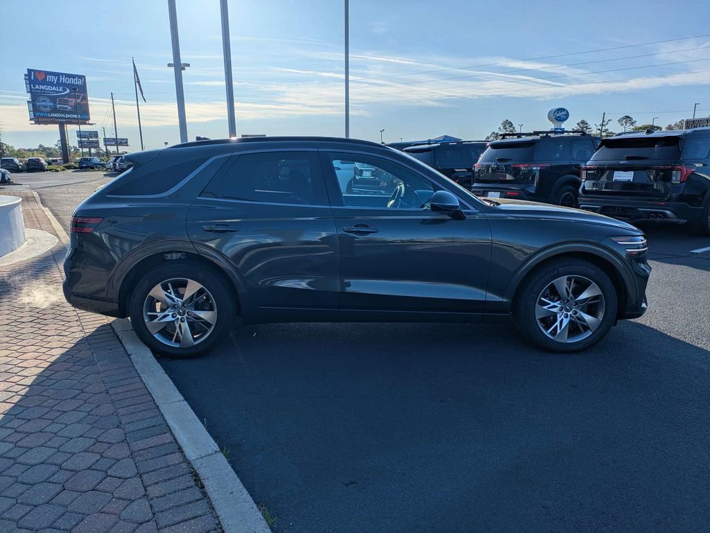 Used 2025 Genesis GV70 3.5T Sport AWD/4WD image 4