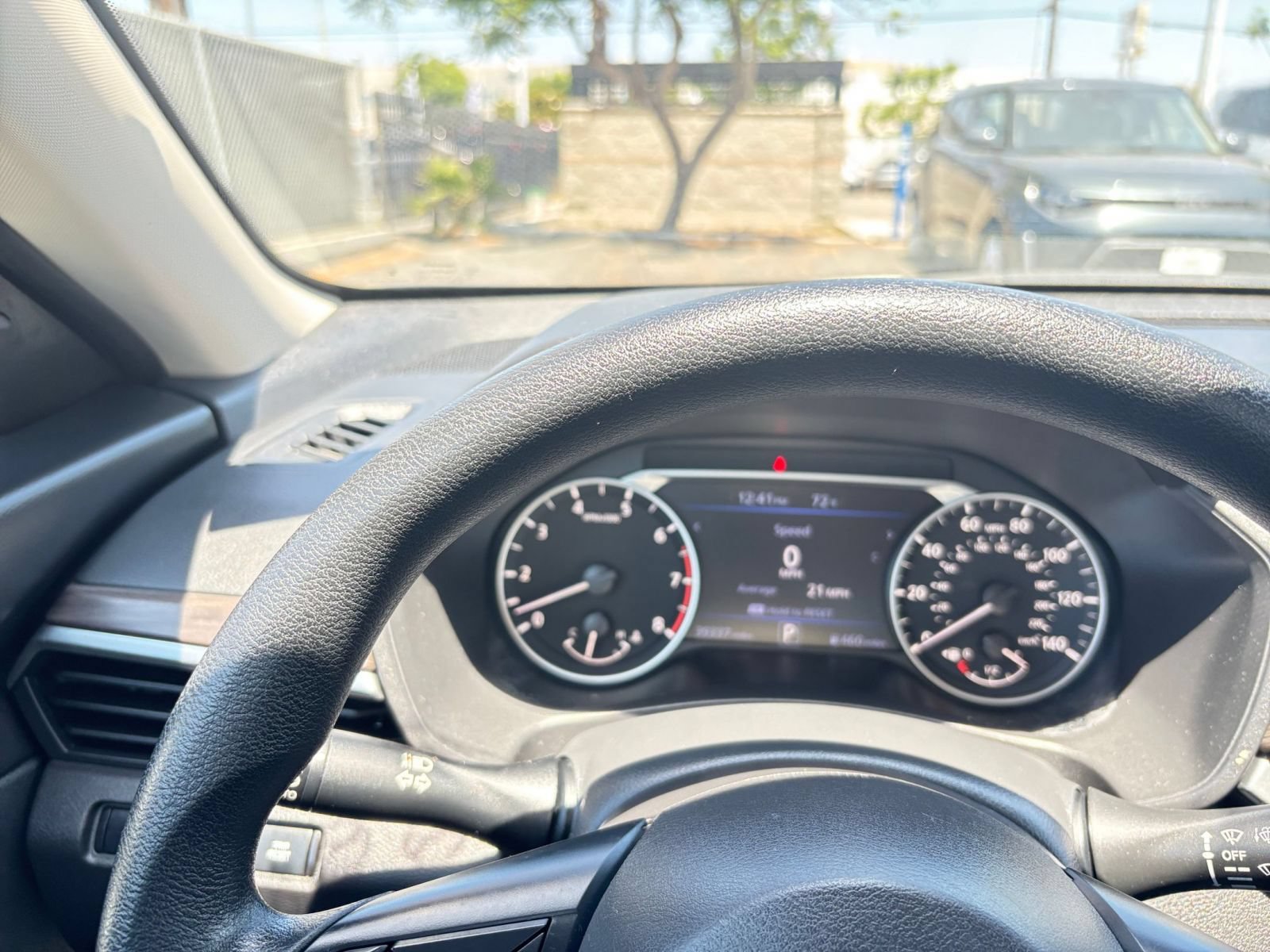 Used 2025 Nissan Altima 2.5 SV FWD image 35