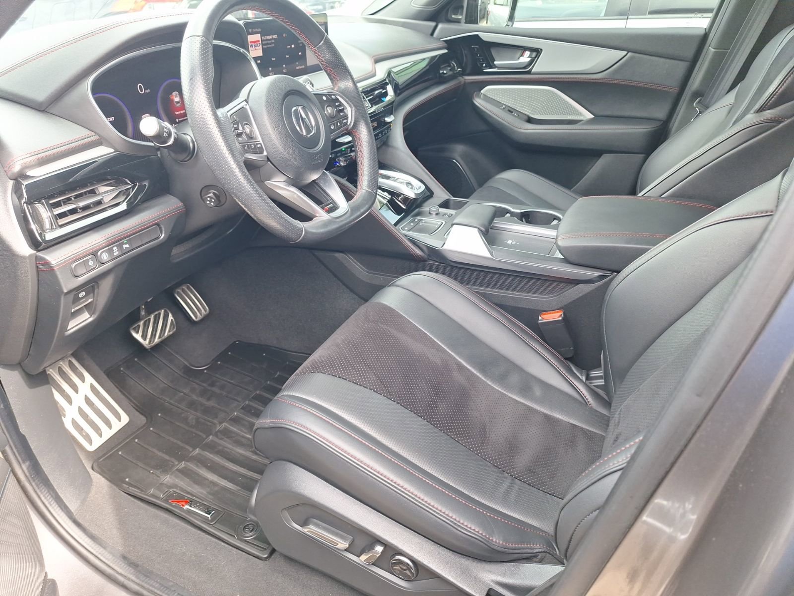 Used 2022 Acura MDX A-Spec image 17