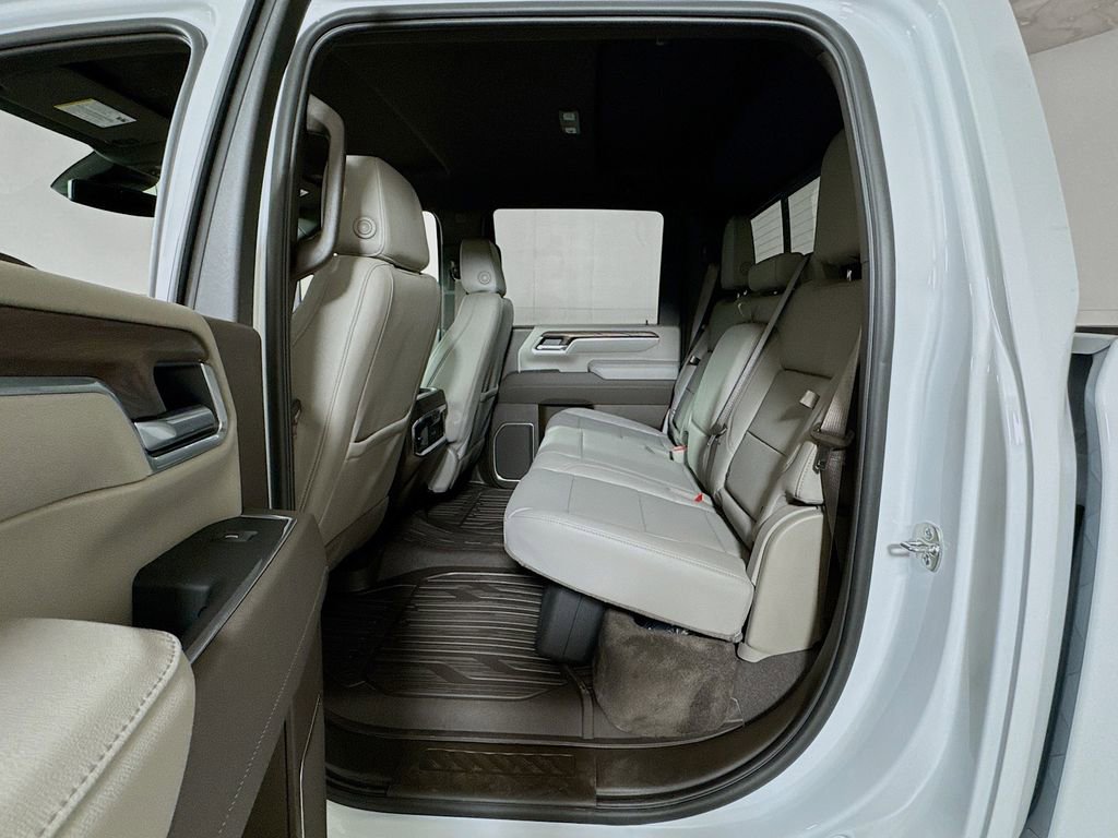 New 2026 GMC Sierra 3500 SLT w/ SLT Convenience Package image 13