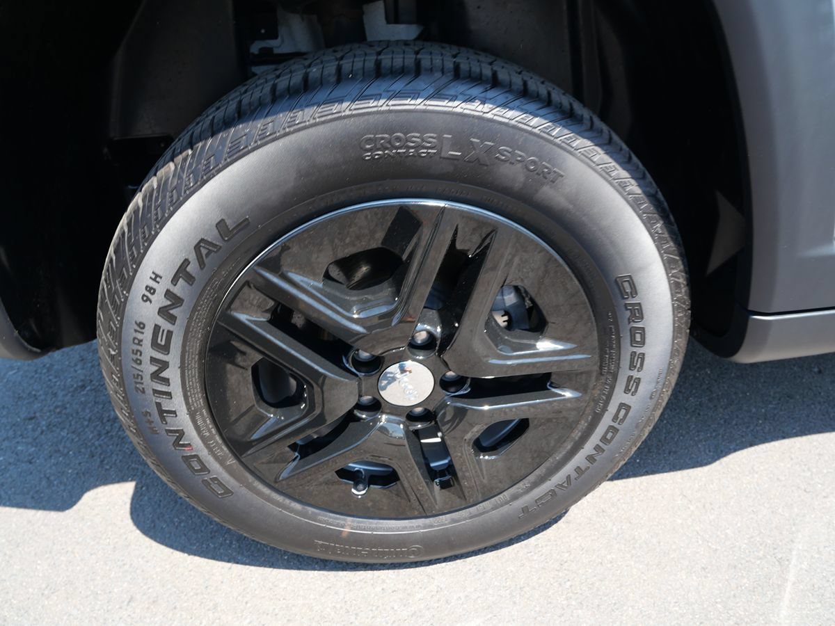 Used 2020 Jeep Compass Sport w/ Tech Group AWD/4WD image 38
