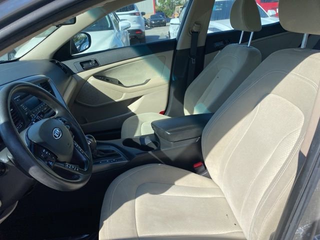 Used 2011 Kia Optima LX FWD image 8